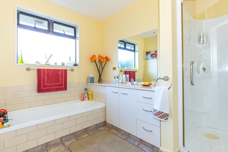 Photo of property in 108 Spur Road, Hadlow, Timaru, 7975