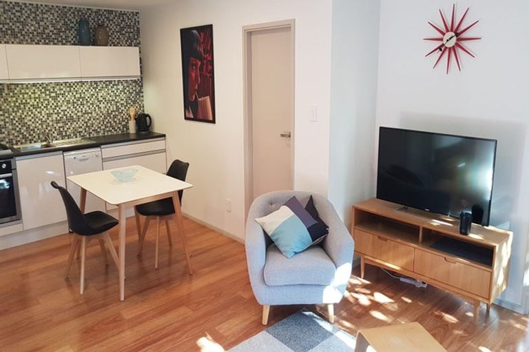 Photo of property in 30 Harland Street, Brooklyn, Wellington, 6021