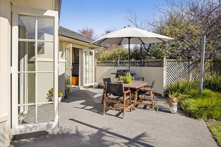 Photo of property in 51 Shelter Grove, Frankleigh Park, New Plymouth, 4310