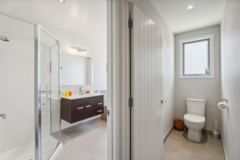 Photo of property in 12 Paradise Place, Lake Hawea, Wanaka, 9382