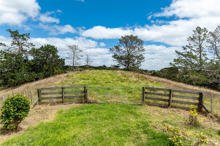 Photo of property in 135 Central Road, Mareretu, Maungaturoto, 0571