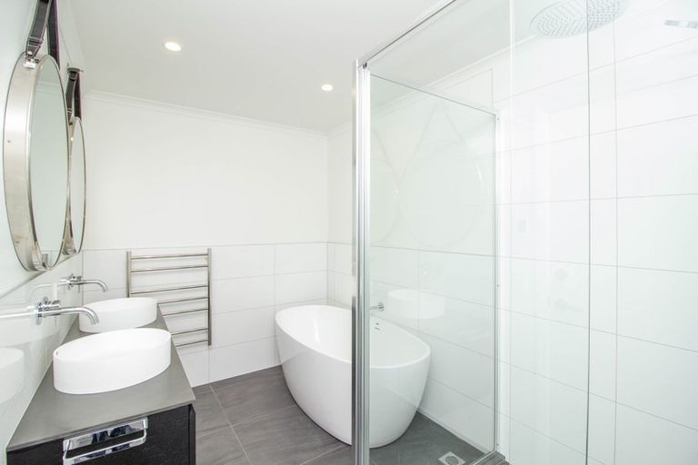 Photo of property in 3 Lucern Lane, Petone, Lower Hutt, 5012