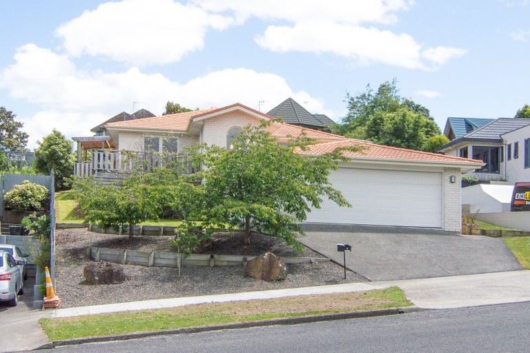 Photo of property in 9 Ruapehu Drive, Fitzherbert, Palmerston North, 4410