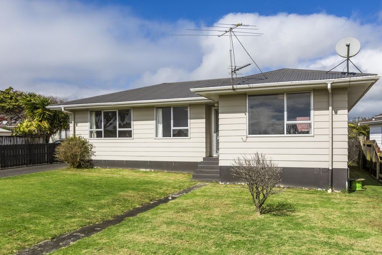 Photo of property in 32 Burundi Avenue, Clendon Park, Auckland, 2103