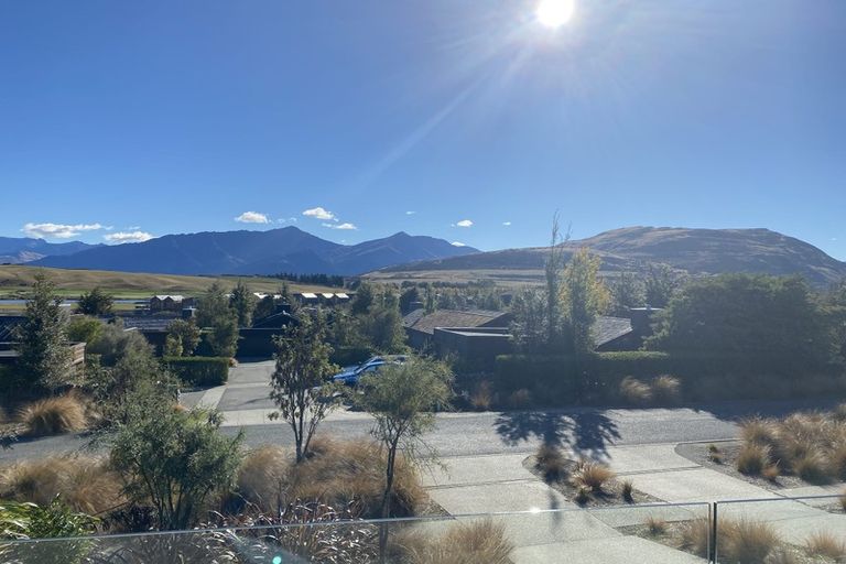 Photo of property in 17 Rannoch Drive, Jacks Point, Queenstown, 9371