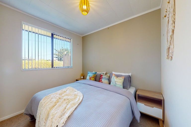 Photo of property in 120 Park Avenue, Waitarere Beach, Levin, 5510