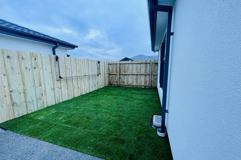 Photo of property in 5 Oakvale Lane, Halswell, Christchurch, 8025