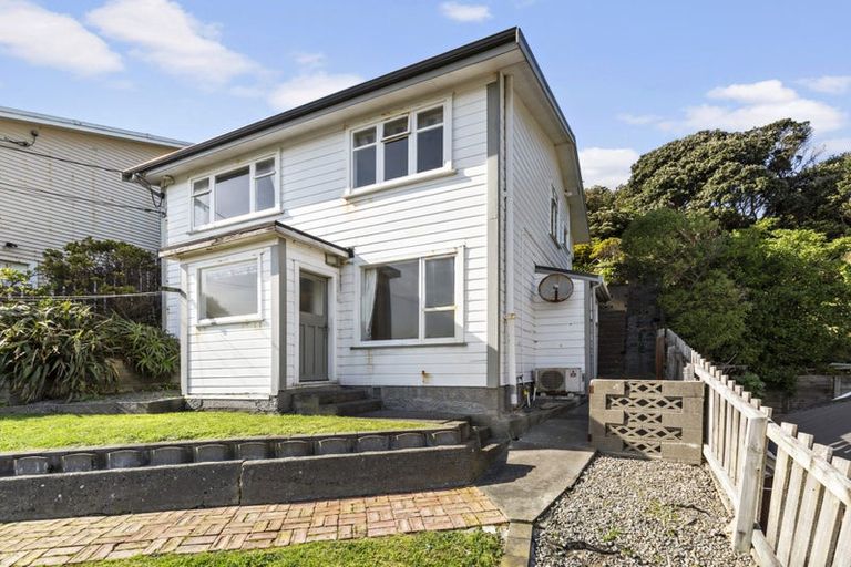Photo of property in 65 Mantell Street, Seatoun, Wellington, 6022