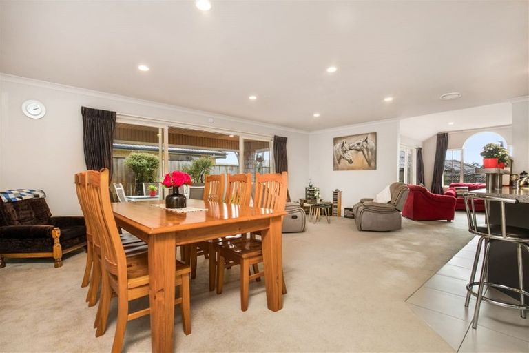 Photo of property in 31 Thomas Moore Place, Pukekohe, 2120