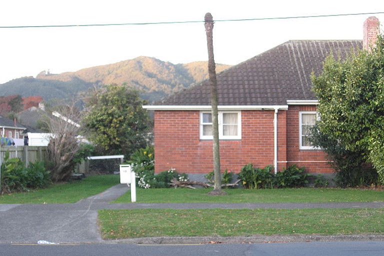Photo of property in 10 Treadwell Street, Naenae, Lower Hutt, 5011
