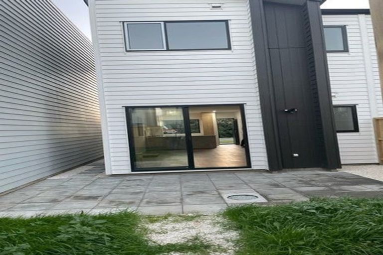 Photo of property in 99a Grove Road, Papakura, 2110