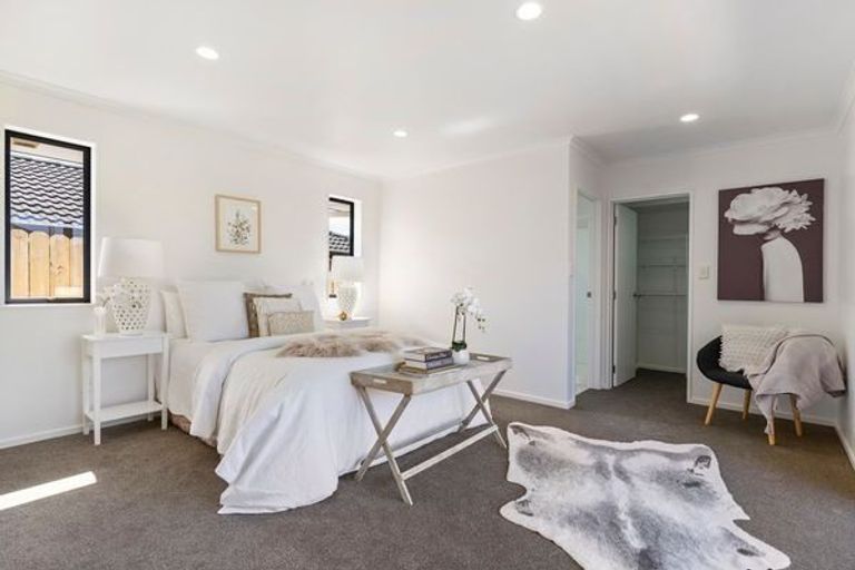 Photo of property in 8 Corrofin Drive, East Tamaki, Auckland, 2013