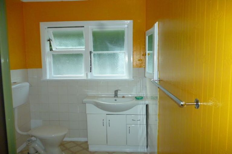 Photo of property in 2/62 Gibbons Street, Ebdentown, Upper Hutt, 5018