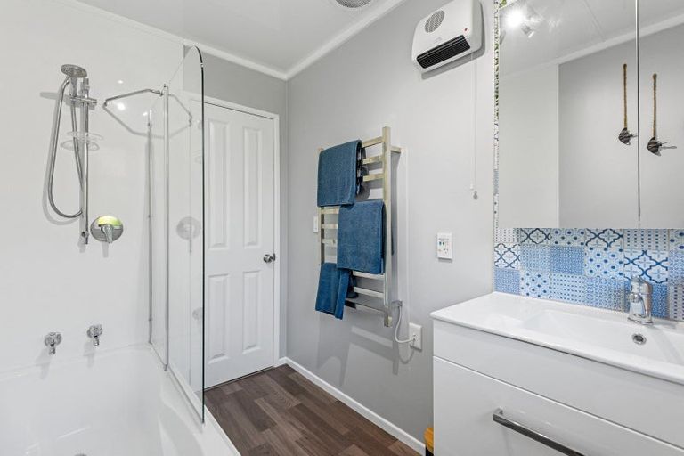 Photo of property in 16a Oldham Crescent, Halswell, Christchurch, 8025