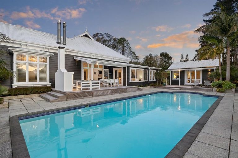 Photo of property in 70 Pomona Road, Kumeu, 0891