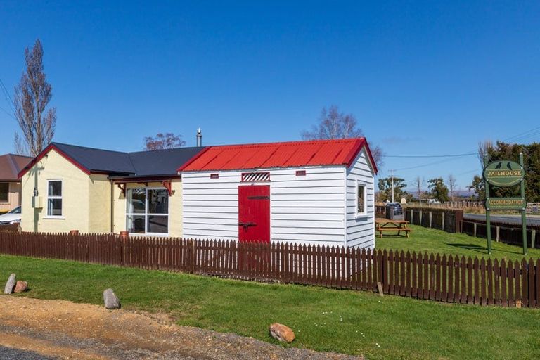 Photo of property in 6 Swansea Street, Middlemarch, 9597