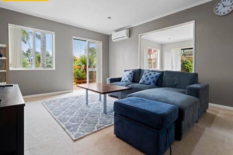 Photo of property in 18 Vintage Drive, Henderson, Auckland, 0612
