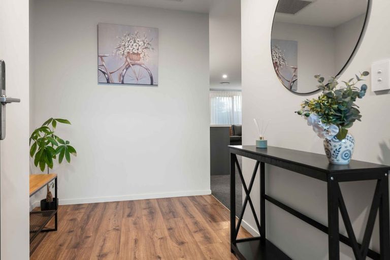 Photo of property in 13 Whitburn Avenue, Halswell, Christchurch, 8025