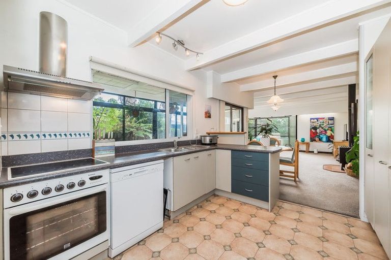 Photo of property in 30 Rimu Street, Waikanae, 5036