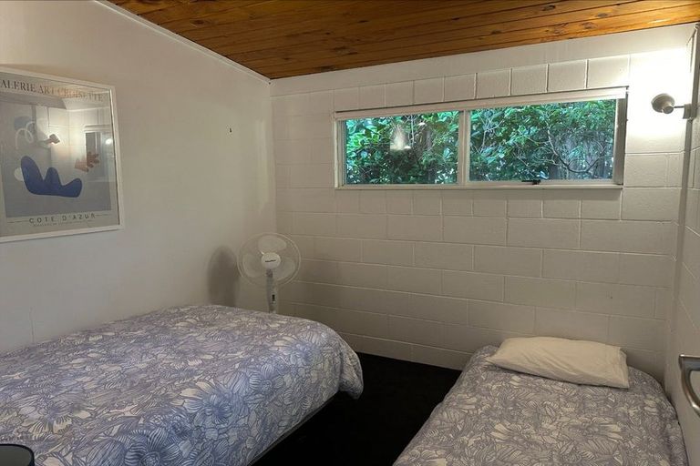 Photo of property in 32 Te Moana Road, Waikanae Beach, Waikanae, 5036