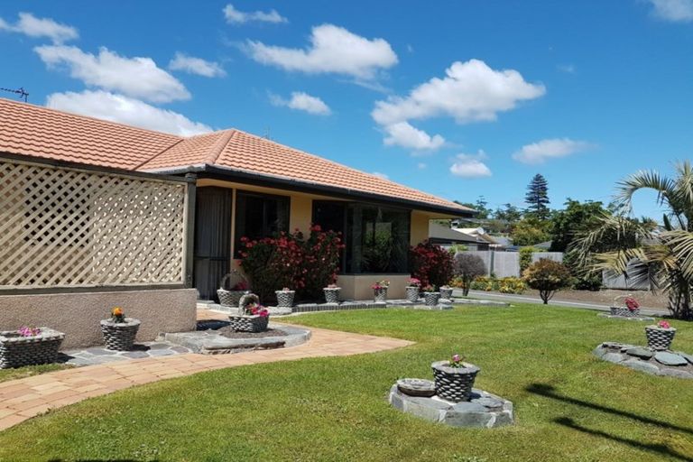 Photo of property in 1 Parkview Place, Stoke, Nelson, 7011