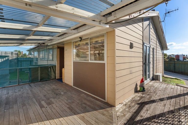 Photo of property in 8 Rutland Place, Milson, Palmerston North, 4414