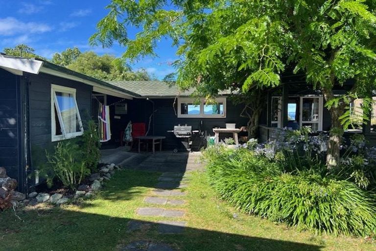 Photo of property in 28 Nisbet Terrace, Kinloch, Taupo, 3377
