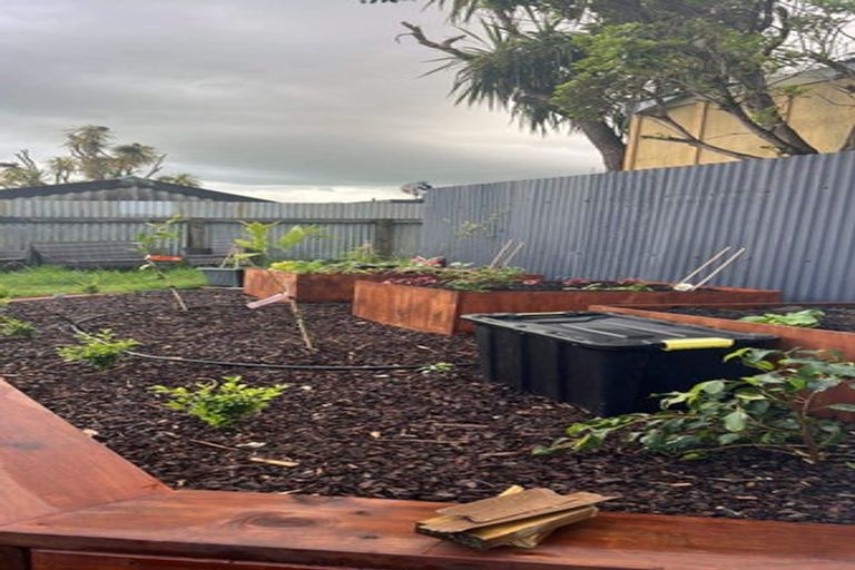 Photo of property in 16a Hall Place, Foxton Beach, Foxton, 4815