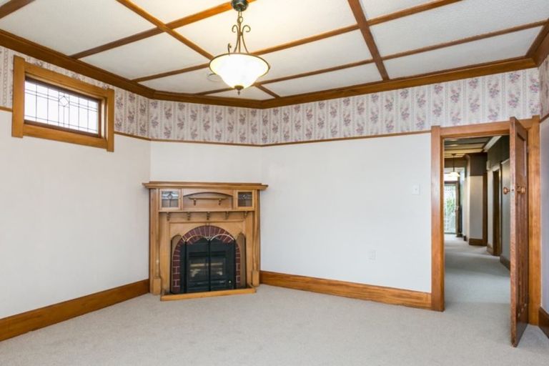 Photo of property in 78 Napier Terrace, Hospital Hill, Napier, 4110