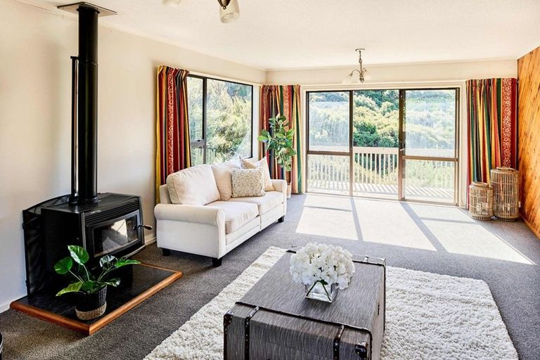 Photo of property in 38 Exploration Way, Whitby, Porirua, 5024