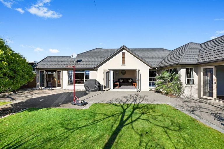 Photo of property in 6 Sovereign Place, Rototuna North, Hamilton, 3210