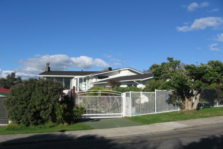 Photo of property in 32 Cranwell Street, Churton Park, Wellington, 6037