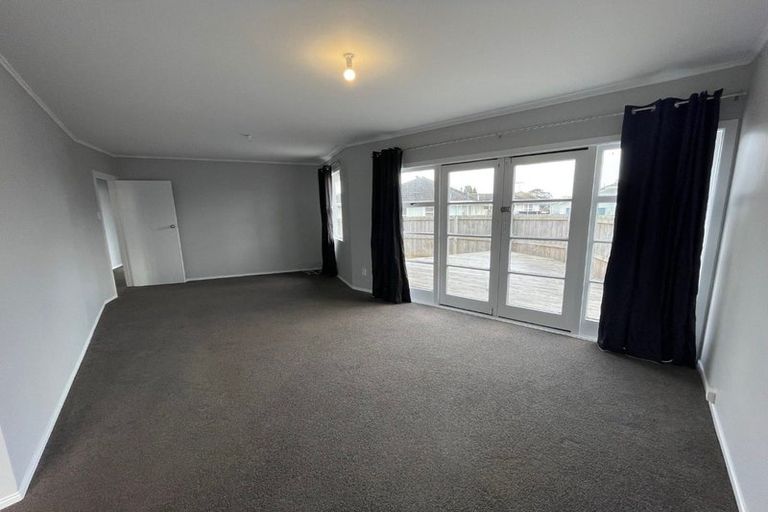 Photo of property in 12 Jenkins Place, Manurewa East, Auckland, 2102