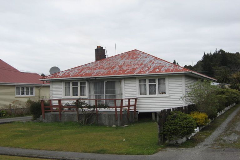 Photo of property in 55 Inverness Street, Dunollie, Runanga, 7803