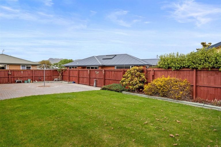 Photo of property in 16 Thistledown Place, Woolston, Christchurch, 8062