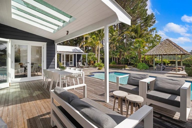 Photo of property in 70 Pomona Road, Kumeu, 0891