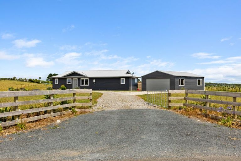 Photo of property in 11 Leith Road, Okato, New Plymouth, 4374