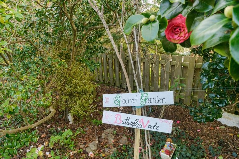 Photo of property in 35 Wanganui Road, Marton, 4710