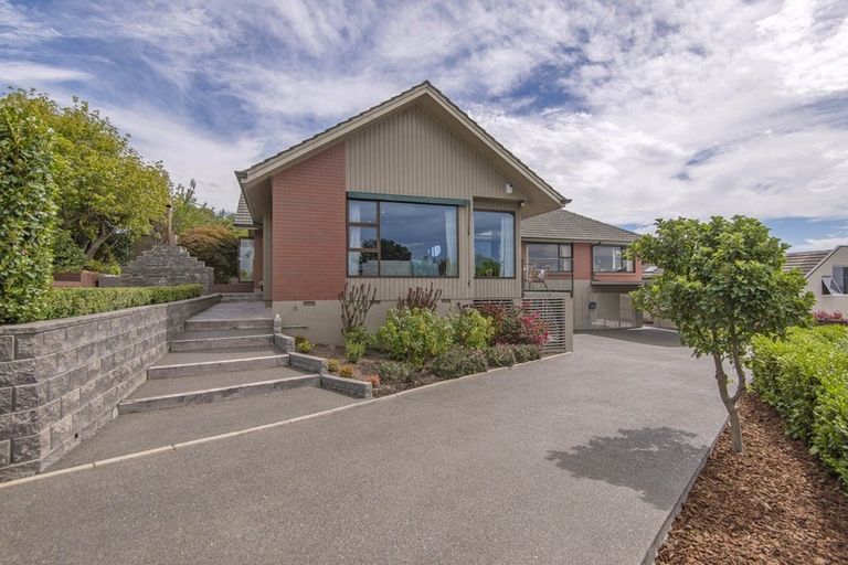 Photo of property in 36 Dyers Pass Road, Cashmere, Christchurch, 8022