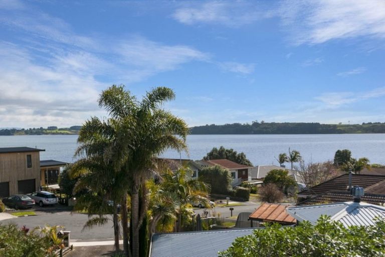 Photo of property in 19 Ruamoana Place, Omokoroa, 3114