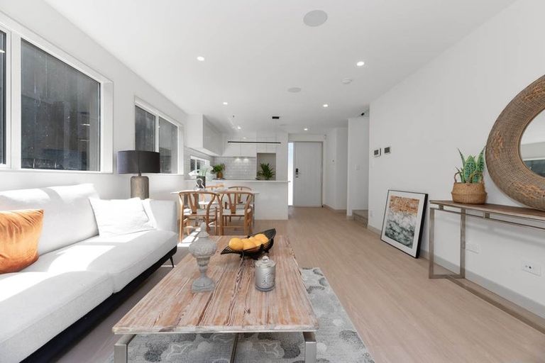 Photo of property in 2/66 Gardner Avenue, New Lynn, Auckland, 0600