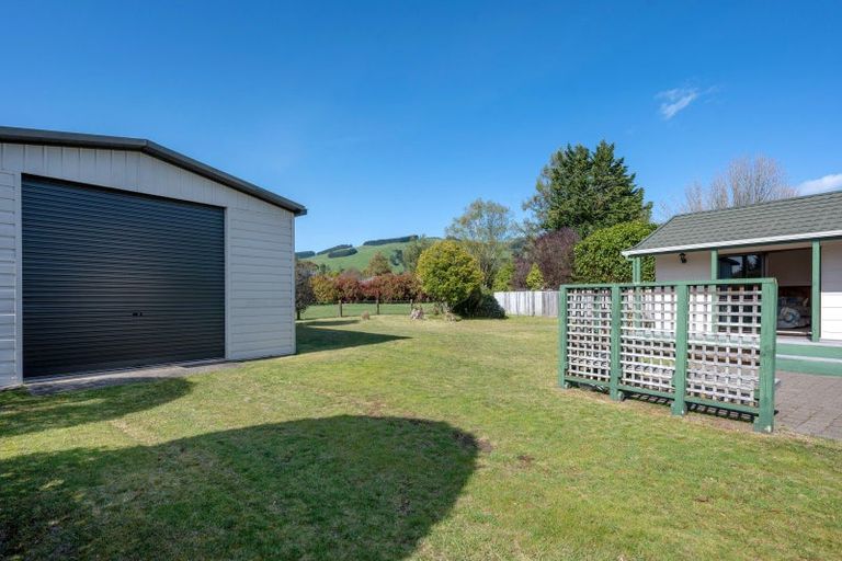 Photo of property in 6 Gibbs Place, Kinloch, Taupo, 3377