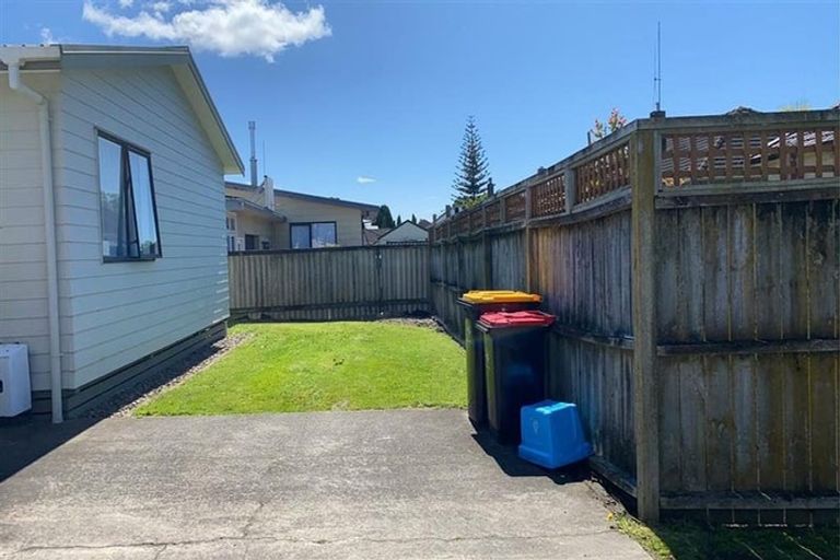Photo of property in 2/935 Cameron Road, Gate Pa, Tauranga, 3112