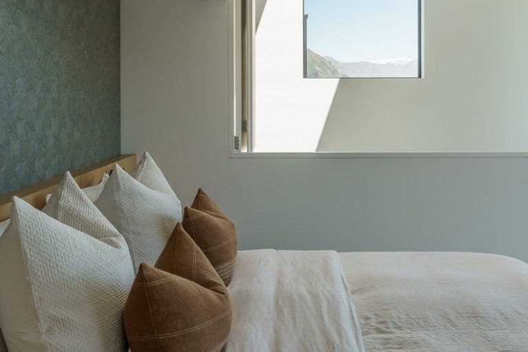 Photo of property in 16 Robrosa Street, Wanaka, 9305