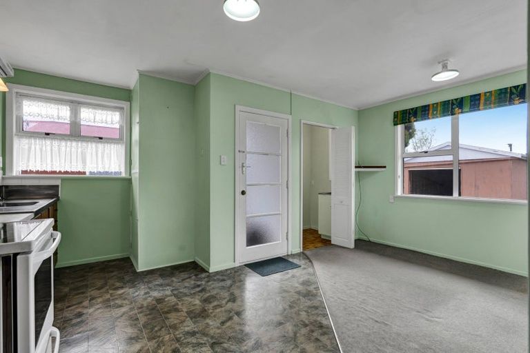 Photo of property in 38 Cowling Road, Hurdon, New Plymouth, 4310