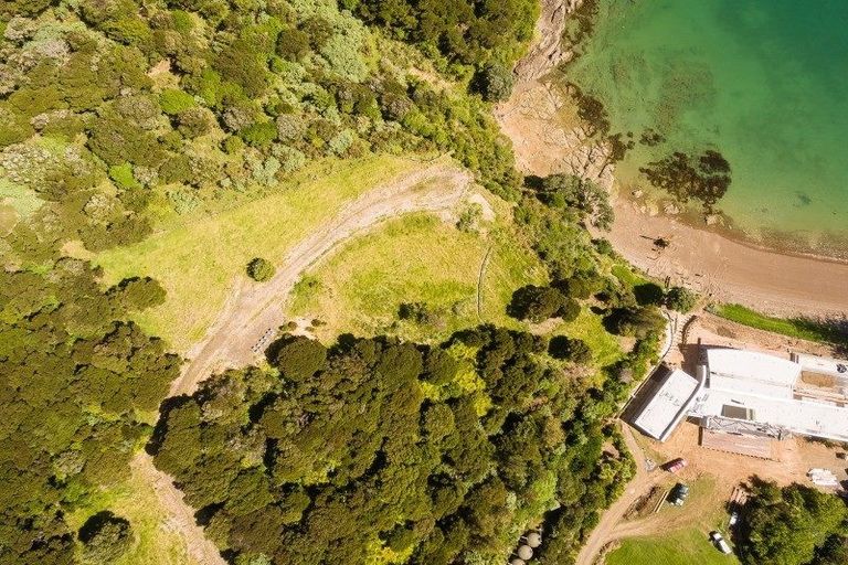 Photo of property in 250 Paroa Bay Road, Russell, 0272