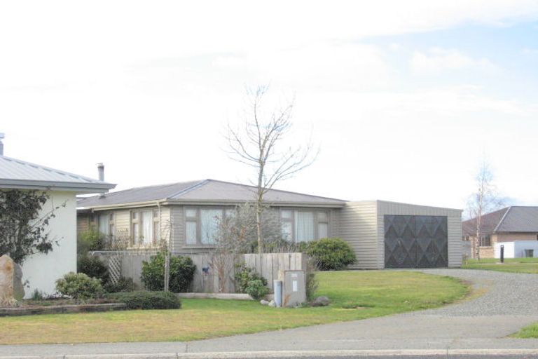 Photo of property in 17 Dorizac Place, Te Anau, 9600