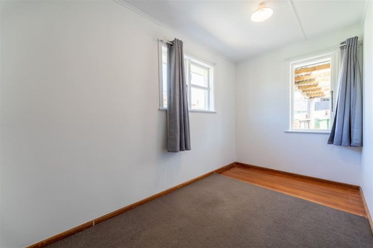 Photo of property in 17 Blyth Street, Holmes Hill, Oamaru, 9401