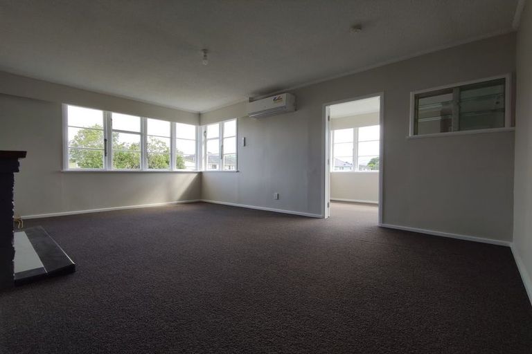 Photo of property in 24 Barton Grove, Naenae, Lower Hutt, 5011