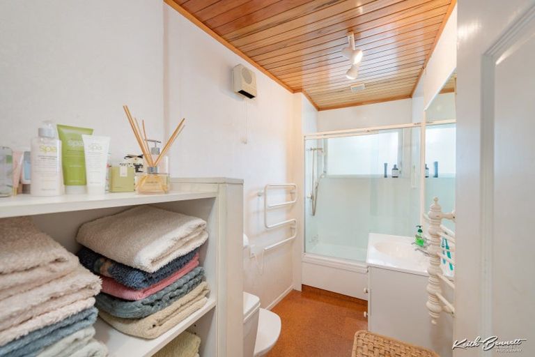 Photo of property in 46 Dowling Grove, Silverstream, Upper Hutt, 5019